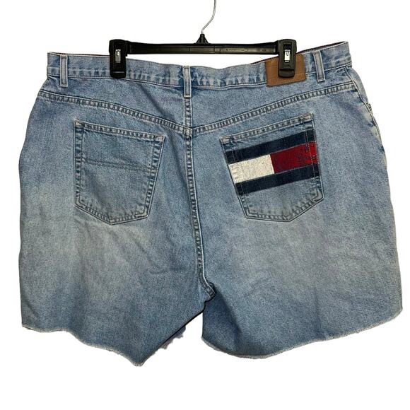 Vintage Tommy Hilfiger Stitched Flag Boyfriend Frayed Light Denim Shorts - Picture 3 of 7